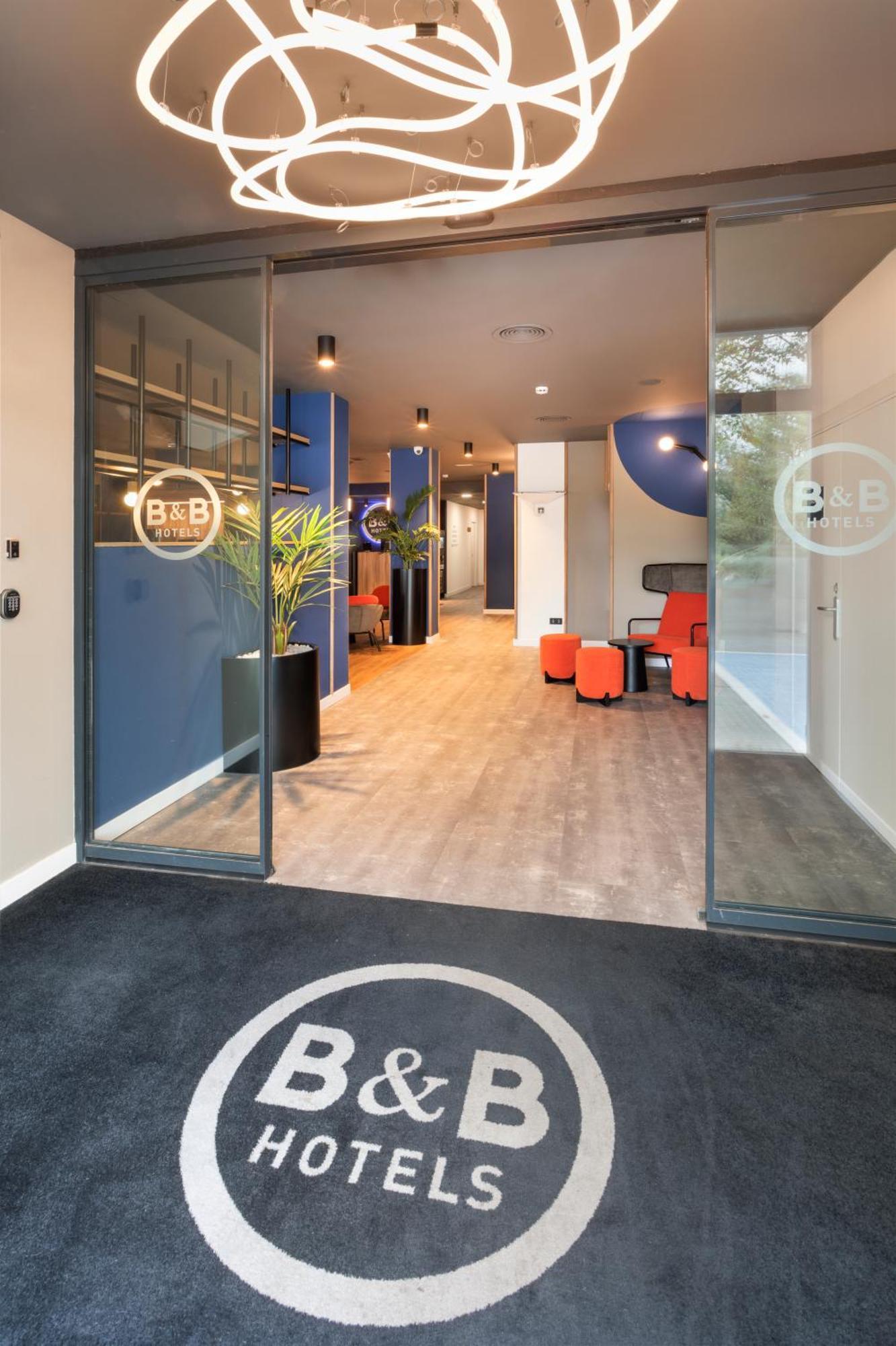 B&B Hotel Barcelona Руби Экстерьер фото