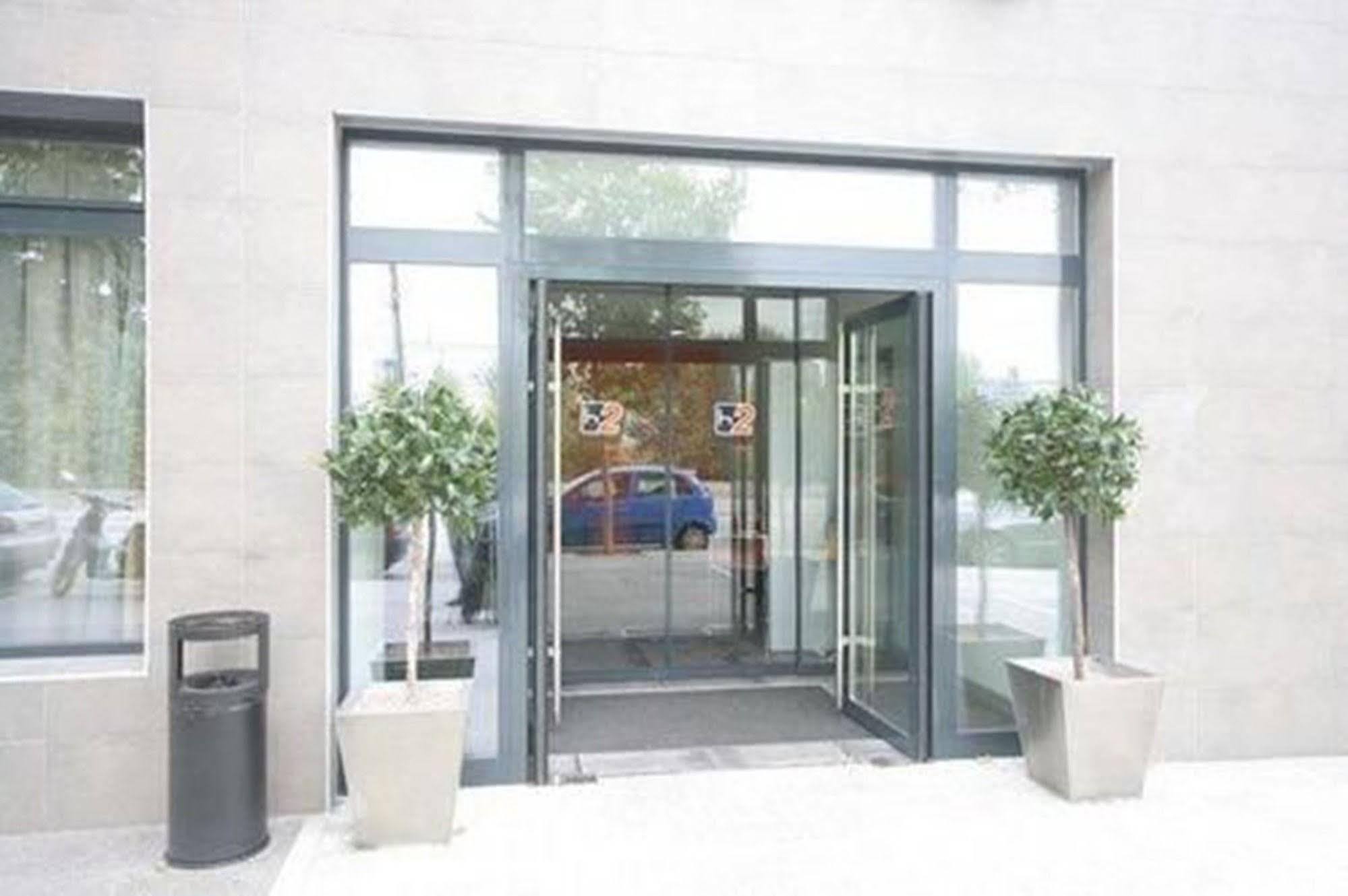 B&B Hotel Barcelona Руби Экстерьер фото
