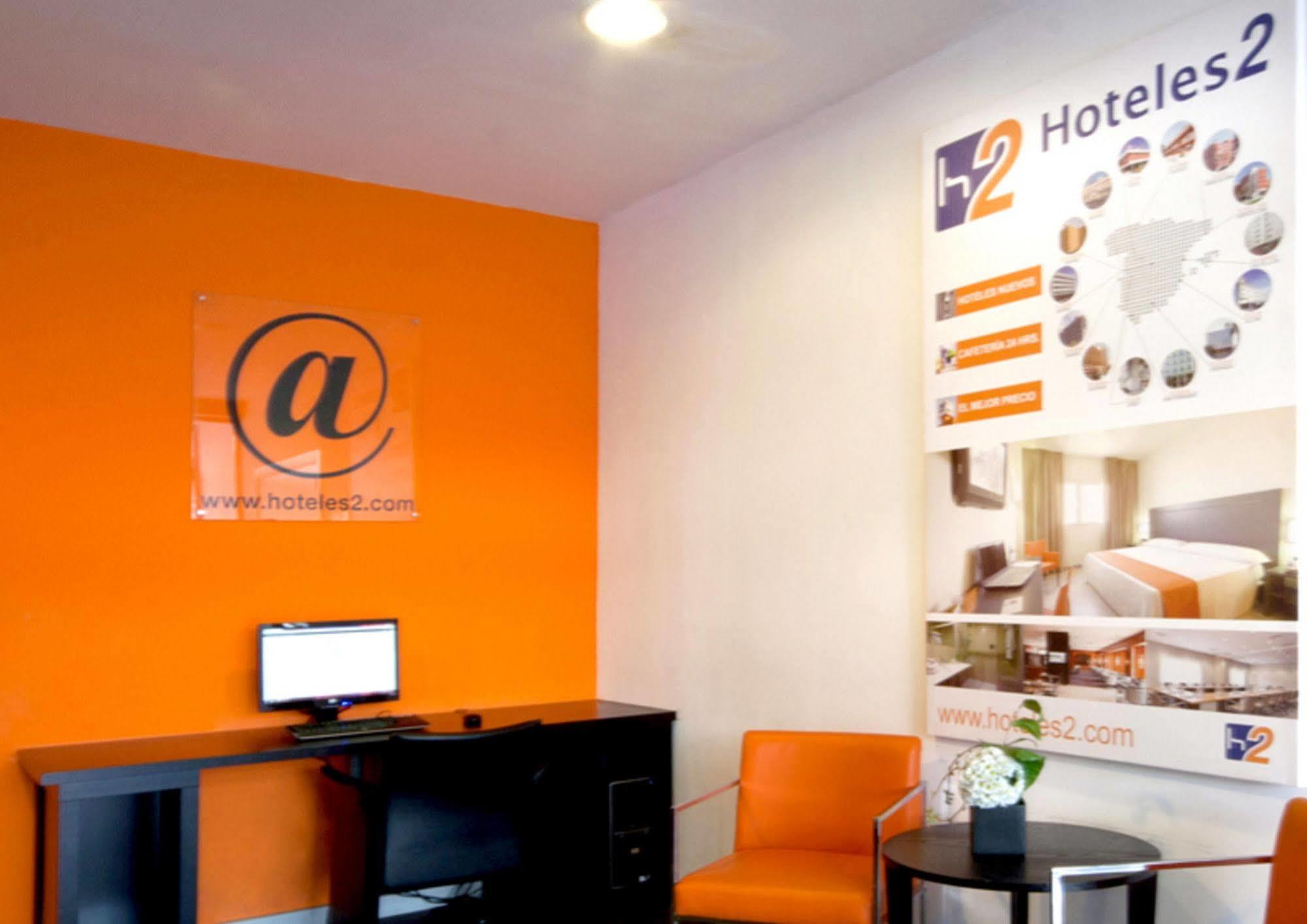 B&B Hotel Barcelona Руби Экстерьер фото