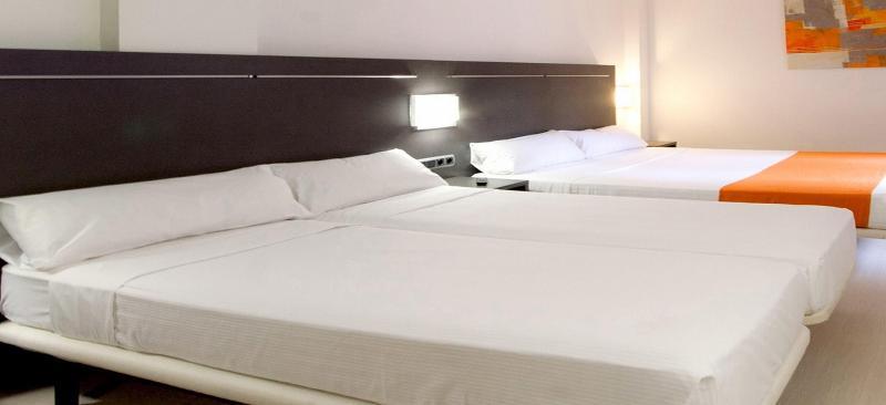 B&B Hotel Barcelona Руби Экстерьер фото